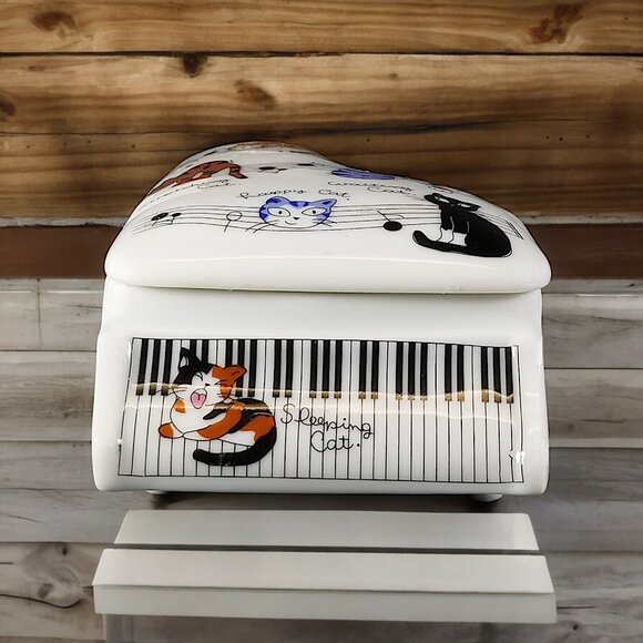 Cat's World Piano Trinket Box. Kitty Poses & Music Notes AKEMI TAKAGI Japan - Picture 4 of 15
